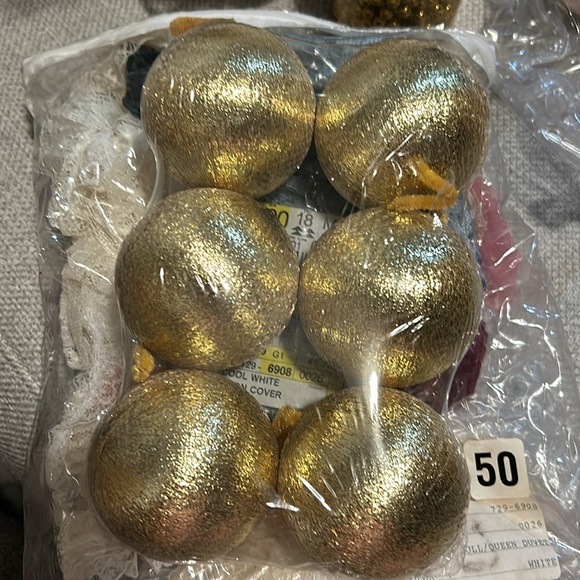 Mixed crafting items - Picture 2 of 11